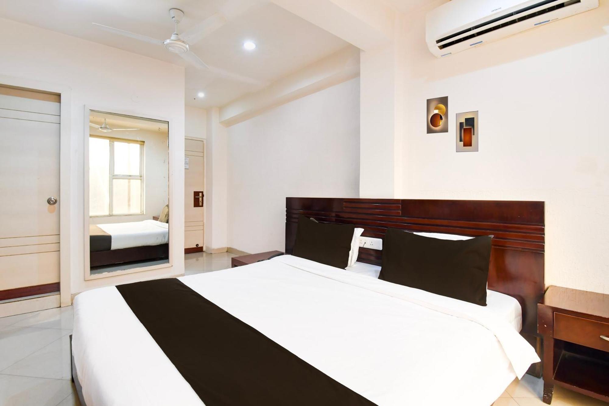 Super Townhouse Harmu Road Formerly Elite City Ranchi Exteriör bild